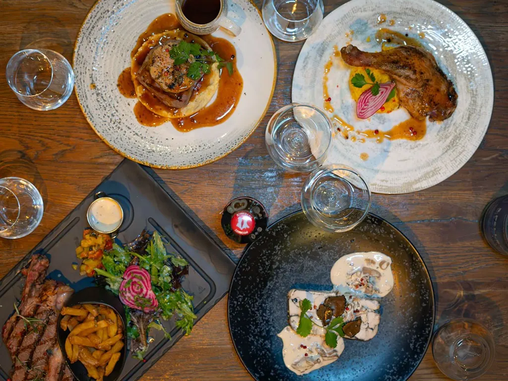 Dîner entre amis au Yak
